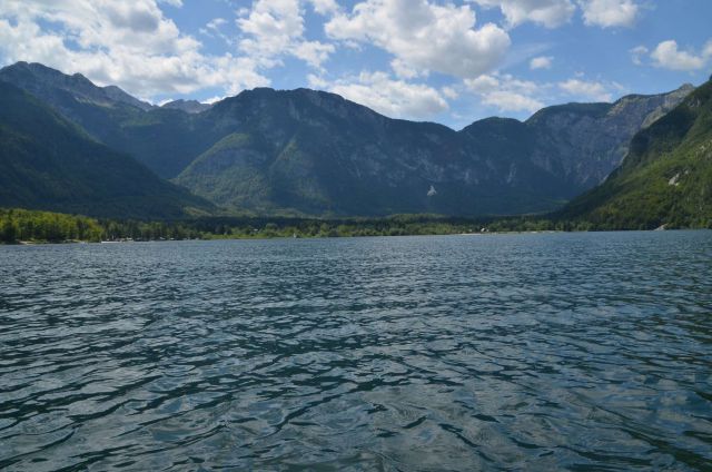 S kanujem po Bohinjskem jezeru 23.7.2014 - foto