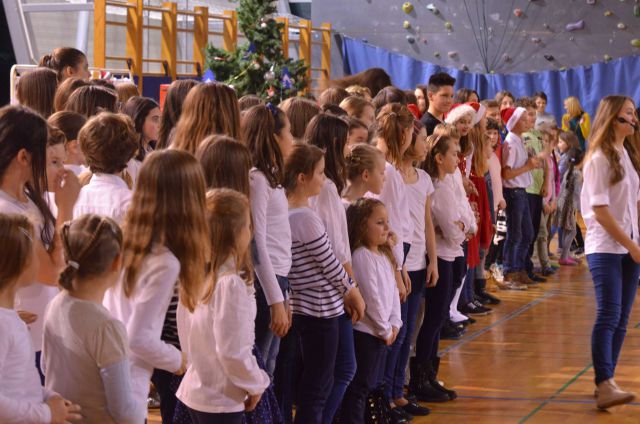 Proslava IV OŠ Celje 23.12.2014 - foto