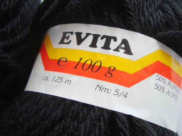 Črna debelejša volna znamke EVITA, 200gr