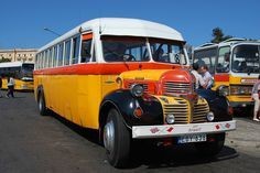 Retro avtomobilček - avtobus MALTA BUS Valletta 1:64, yellow (b)