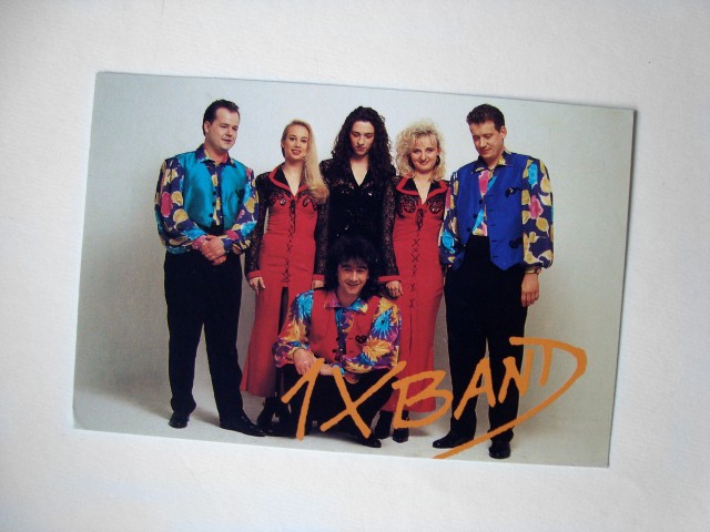 1X BAND kartica s posvetilom in podpisi vseh članov skupine, 1993 (a)