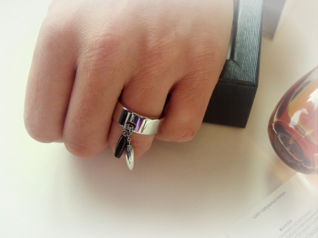 MORELLATO prstan z obeskom iz črnega oniksa (c)