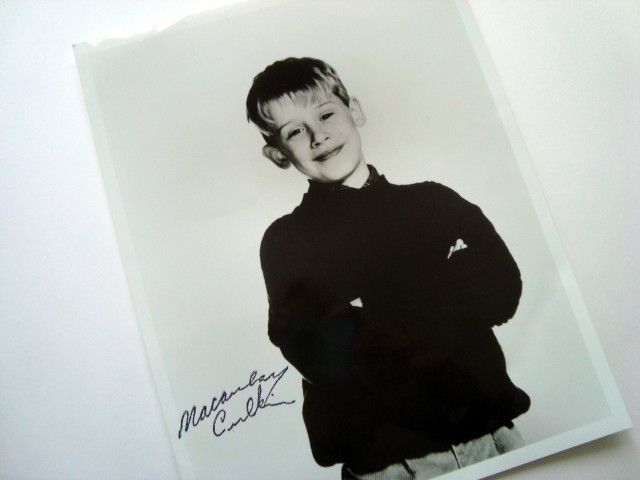 Fotografija-portret igralca MACAULAY CULKIN 1993, re-print avtogram (a)