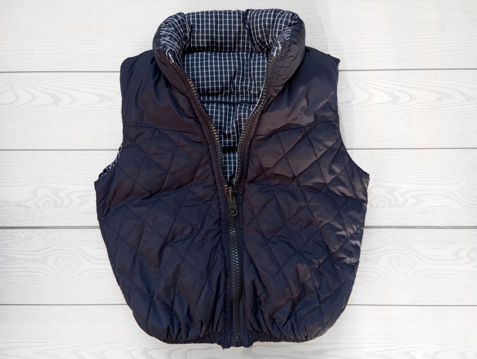 ZARA obojestranski otroški puhast brezrokavnik, št.134 oz. M (b)