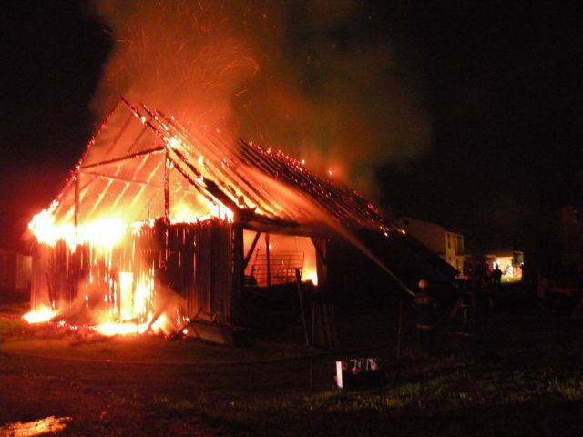 Požar 27.4.2010 (2) - foto