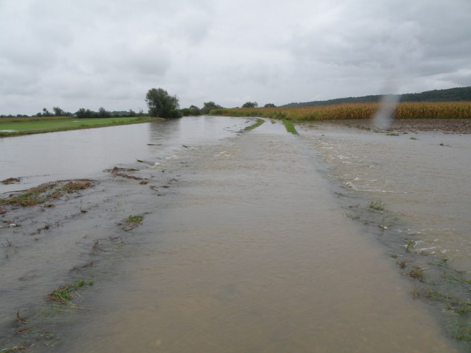 Poplave 18.9.2010, 19.9.2010 - foto povečava