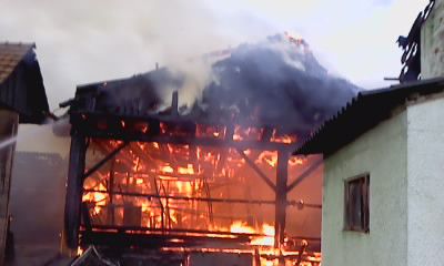 Požar v Pleterjah 4.6.2011 - foto