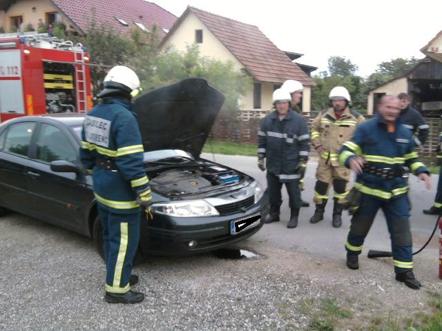Požar avtomobila - foto povečava