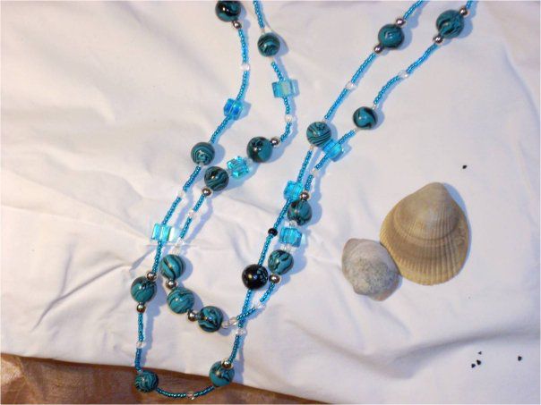 Ogrlica iz FIMA in perlic