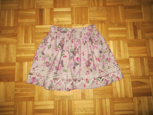 Krilo Benetton št 140 kot novo - 6 eur