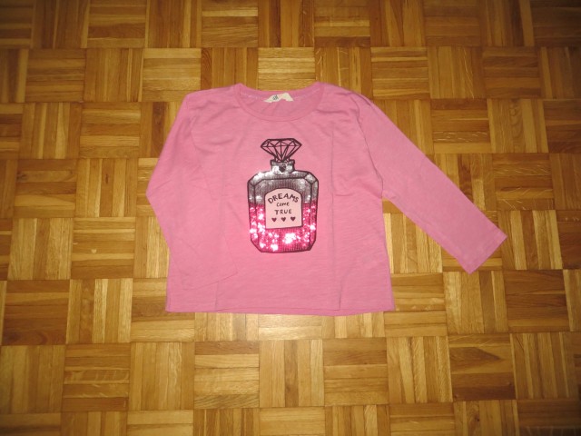 Brezhibna H&M majčka št 152 - 1 eur