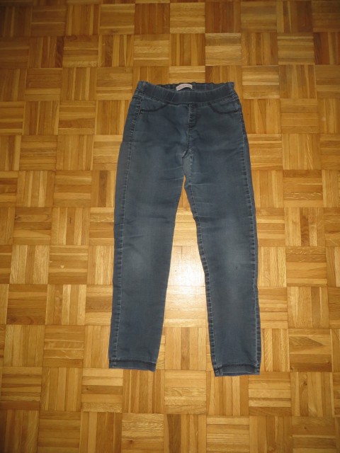 Jeans legice 158 Okaidi več nošene podarim