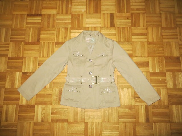 Jakna lepa 152 - 5 eur
