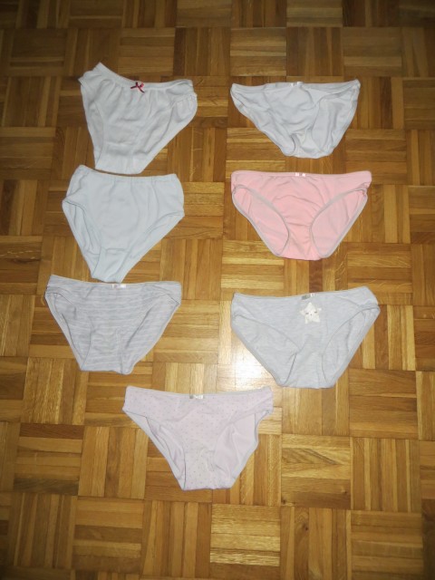 Spodnjice Okaidi št 152 - komplet vseh 3 eur