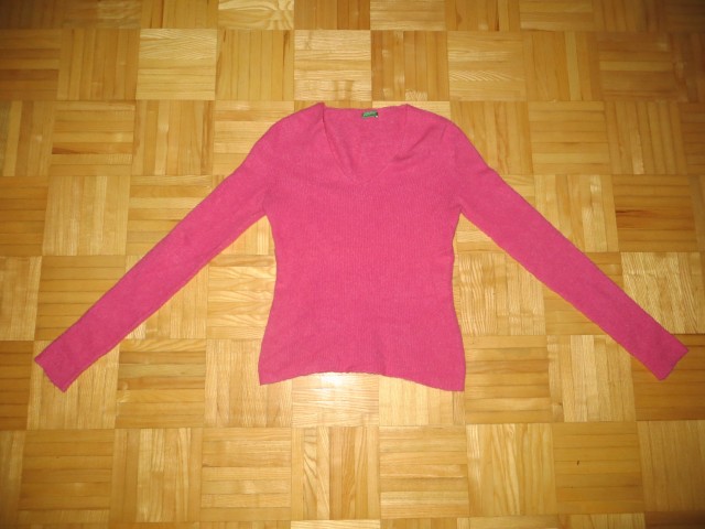 Pulover Benetton 158-164 - 1,5 eur
