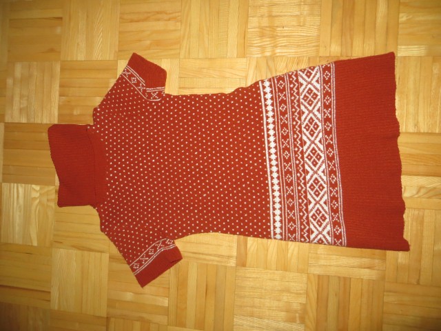 Pletena tunika št 152 - 3 eur dodano gratis