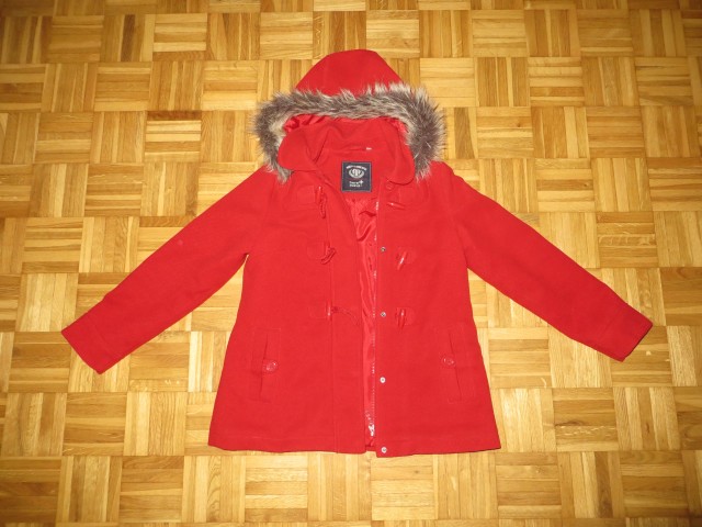 Lepa bundica oz polplašček 146 C&A -11 eur