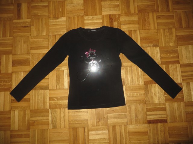 Majčka št 152 brezhibna - 2 eur