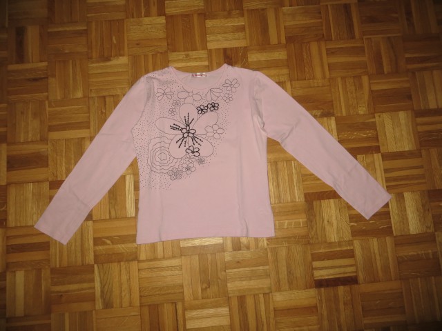 Majčka št 152 brezhibna - 2 eur