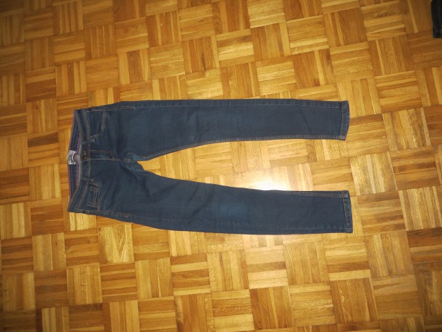 Jeans hlače terranova št 164 kot nove - 2 eur