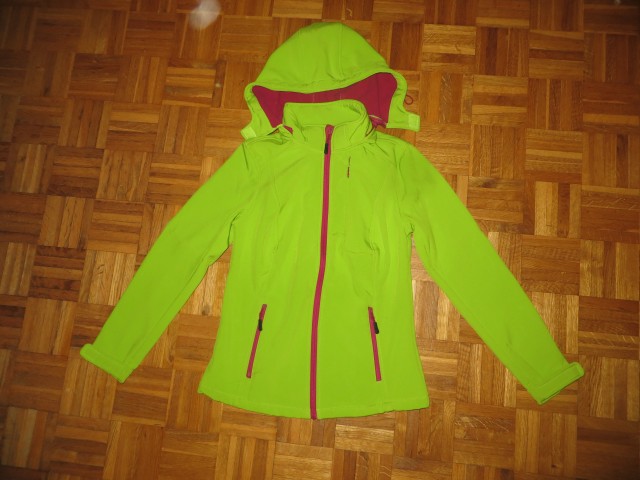 Prehodna softshell jakna Mana št 176 - 10 eur