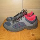 Nove pohodne superge 38 - 10 eur