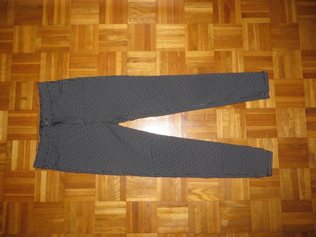 Jeans hlače Mohito št 176 - 2,5 eur