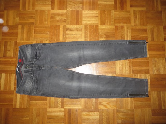 Jeans hlače s oliver št 170 - 2,5 eur