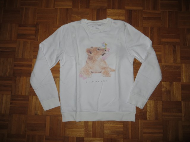 Lep pulover št 176 samo opran - 4 eur