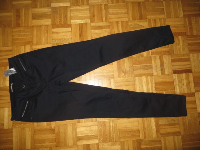 Zelo lepe Orsay hlače št 176 (na etiketi 38) - 3,5 eur