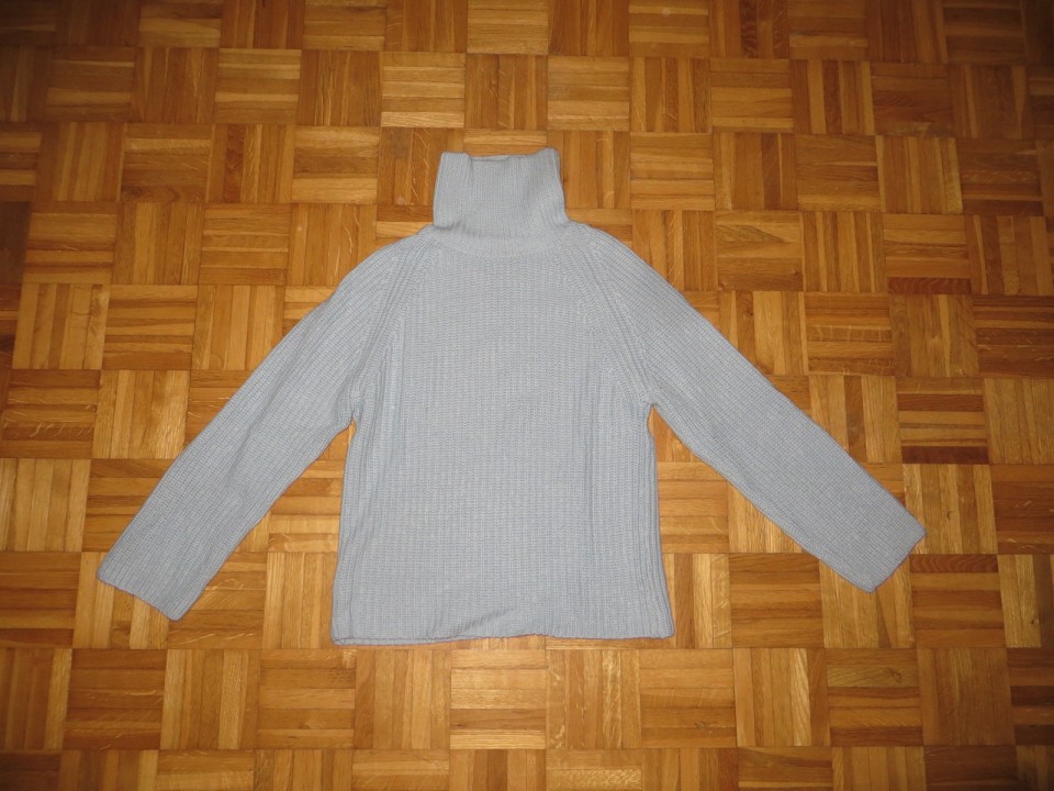 zelo lep pleten pulover št 176 - 4 eur