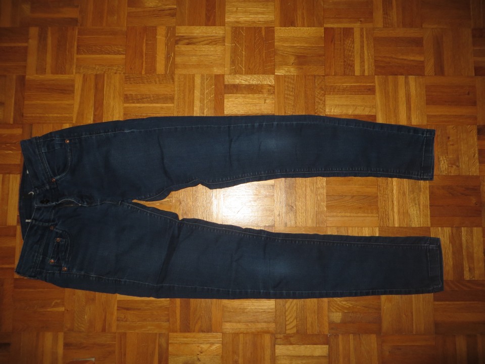 jeans hlače Bershka št 176 - 2,5 eur
