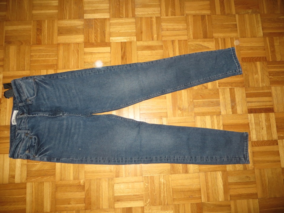 jeans hlače ZARA št 179 (na etiketi 38) - 4 eur