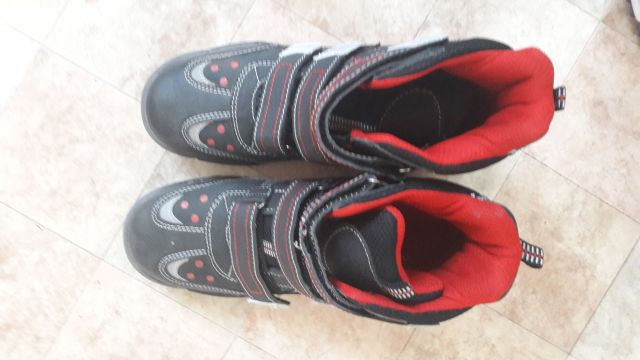 Novi prehodni čevlji -34 -10 eur - foto