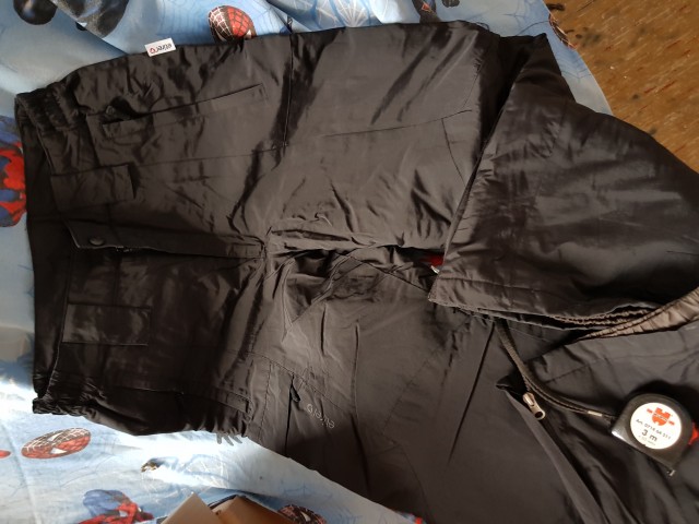 Črne smučarske hlače etirel št.164 -15 eur z ptt