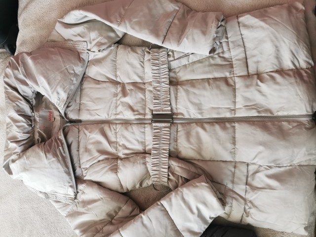Mana bež nova  bunda  barve S 1x oblečena - 20 eur