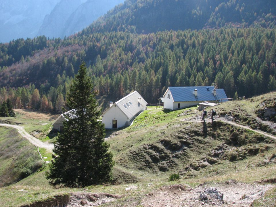 Planina Rudni vrh. Ura je 13.25.