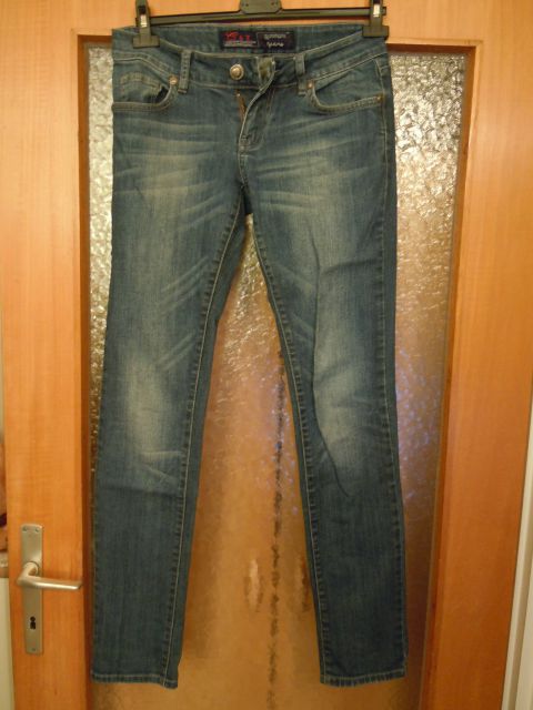Hlače jeans svetle - foto