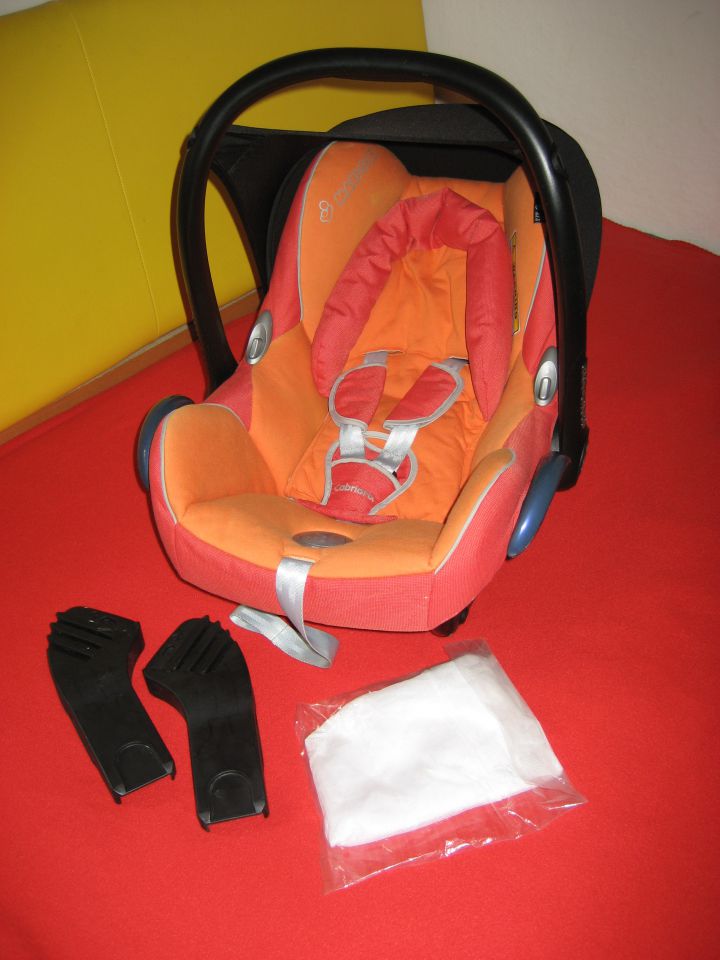 Lupinica Maxi Cosi CabrioFix,adapterji,mreža za mrčes in prevleka-60 Eur-PRODANO