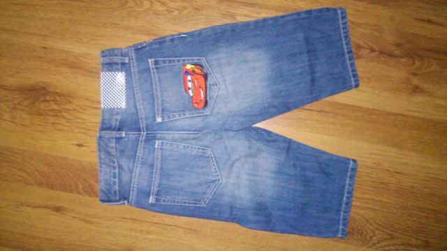 Jeans kratke hlače 110; 5 €