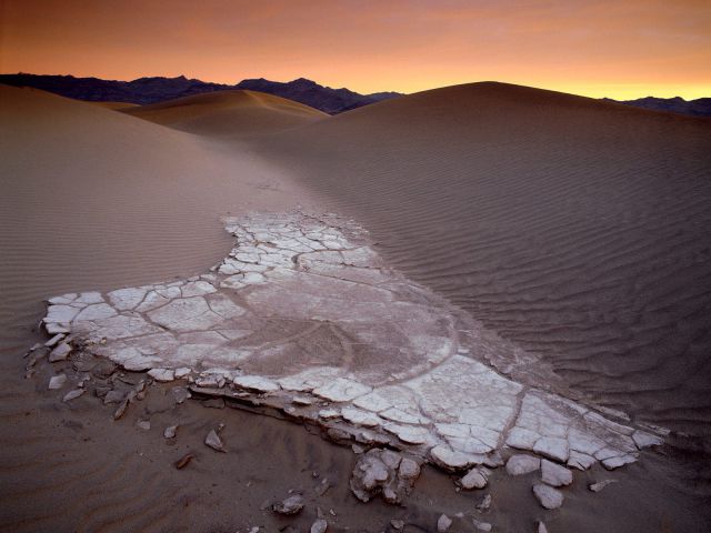 California - Mesquite Sand Dunes at Dawn, Death Valley National Park