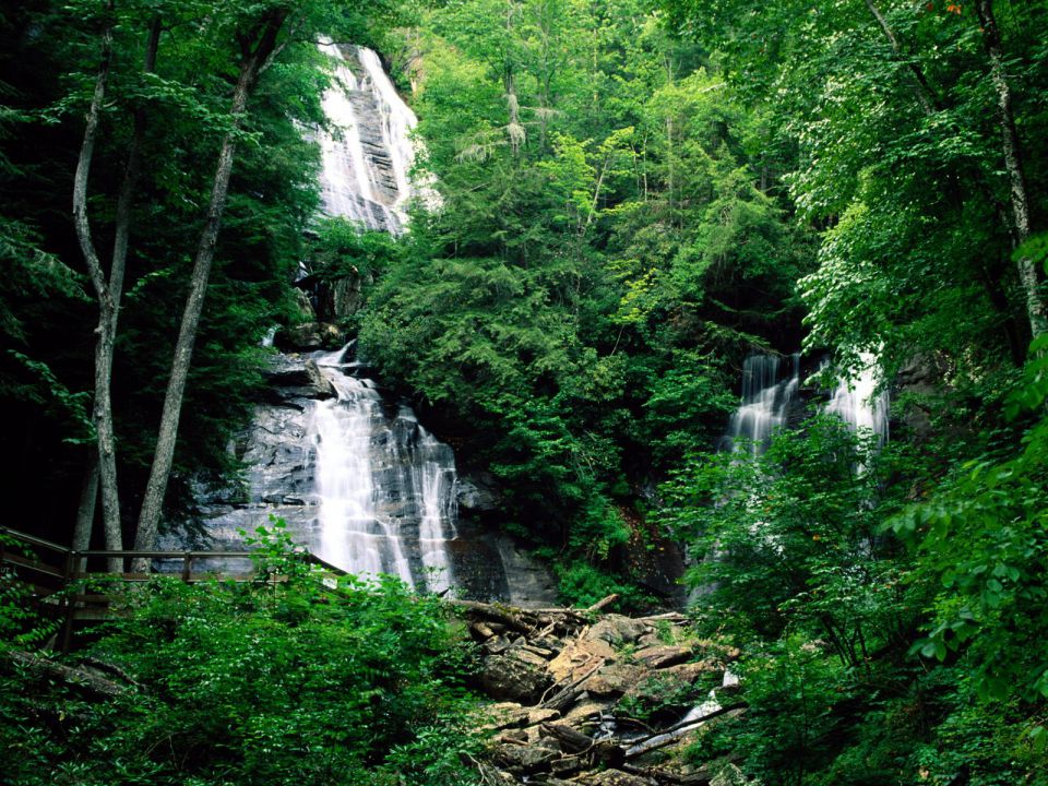 Georgia -  Anna Ruby Falls, Chattahoochee National Forest