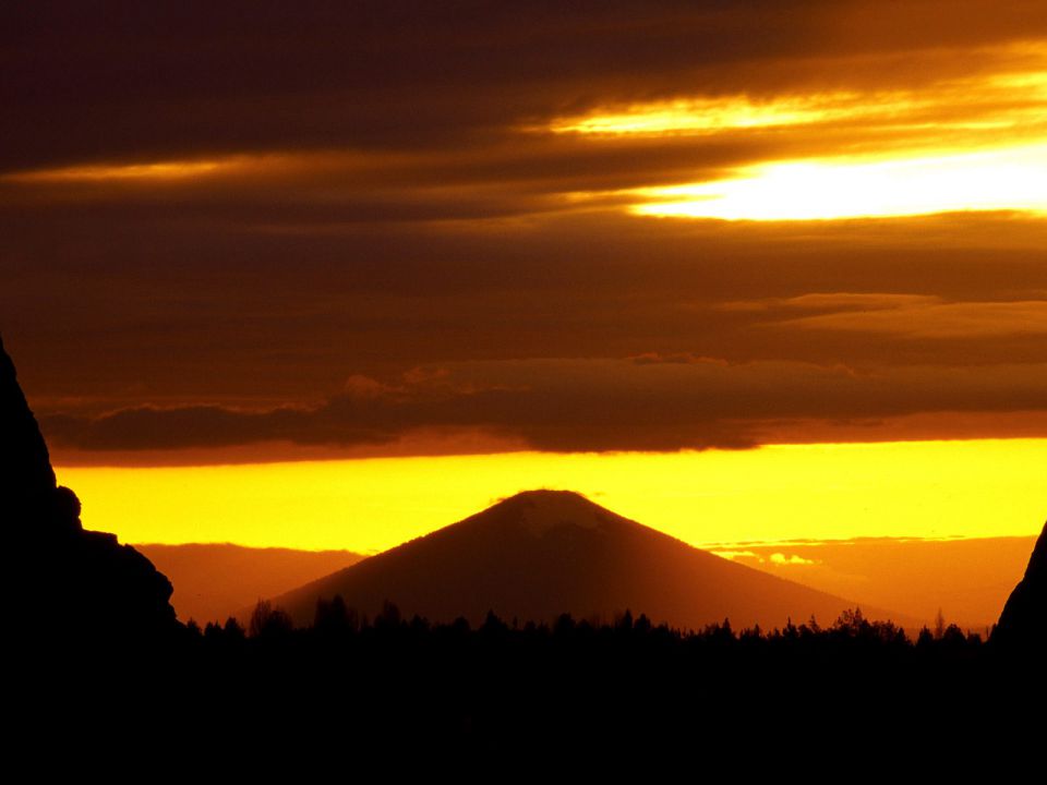 Oregon - Sunset Over Black Butte, Deschutes County