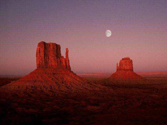 Utah - Moonrise, Monument Valley