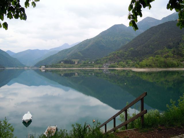 Jezero Ledro