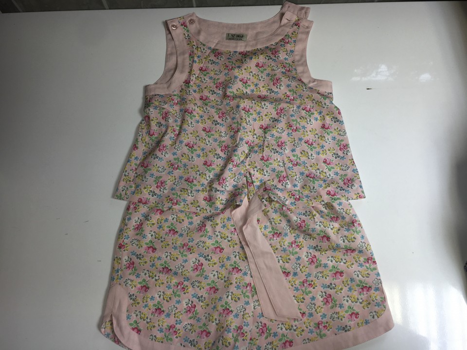 Next romper vel.116-6 €