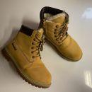 Timberland gležnarji št.35-30 €