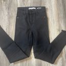 Berschka jeans hlače vel.xxs(32)-152-9 €