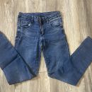Jeans hlače vel.152-7 €