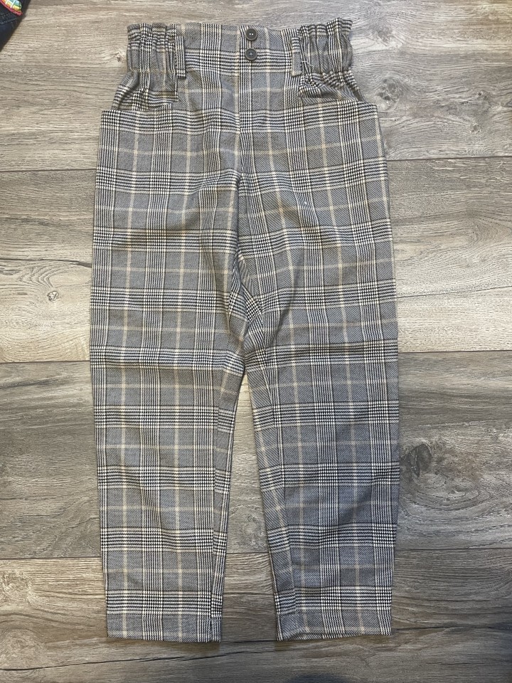 Zara hlače vel.140-12 €